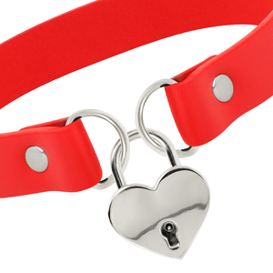 COQUETTE CHIC DESIRE - COLLAR DE PIEL VEGANA ROJA CON ACCESORIO DE CORAZÓN CON LLAVE