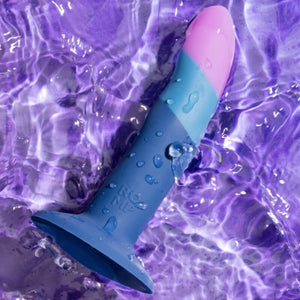 ROMP - PEQUEÑO DILDO DE SILICONA TRICOLOR CON VENTOSA 14 CM