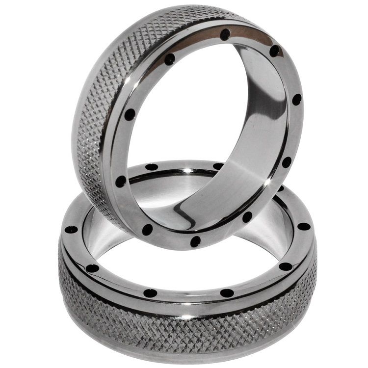 METAL DURO - ANILLO METÁLICO PARA PENE Y TESTÍCULOS 40MM