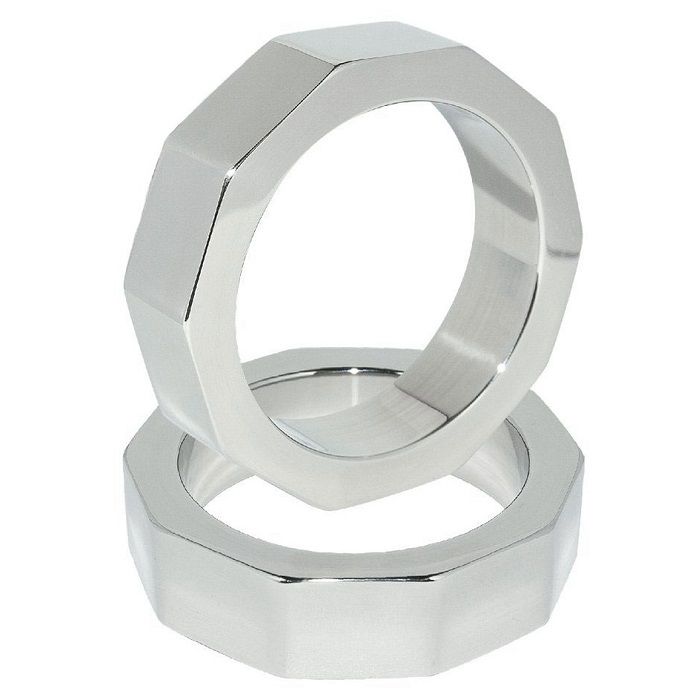 METAL HARD - ANILLO PARA PENE Y TESTÍCULOS CON TUERCA 50 MM