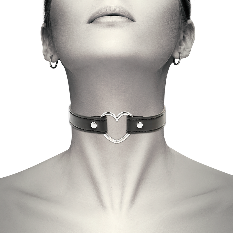 COQUETTE CHIC DESIRE - VEGAN LEATHER HEART ACCESSORY NECKLACE FOR WOMEN